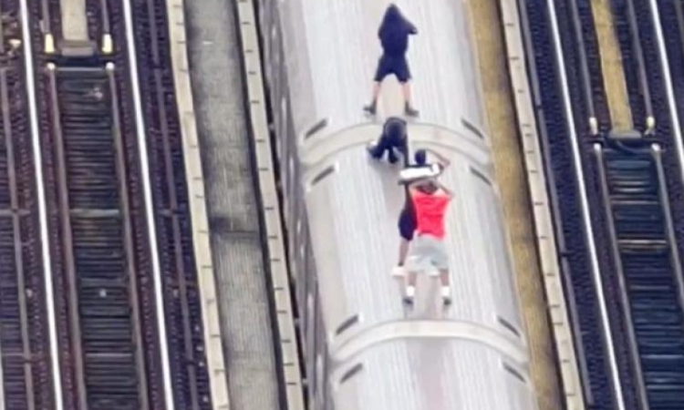 Νέα Υόρκη: Δύο έφηβες νεκρές από επικίνδυνο subway surfing